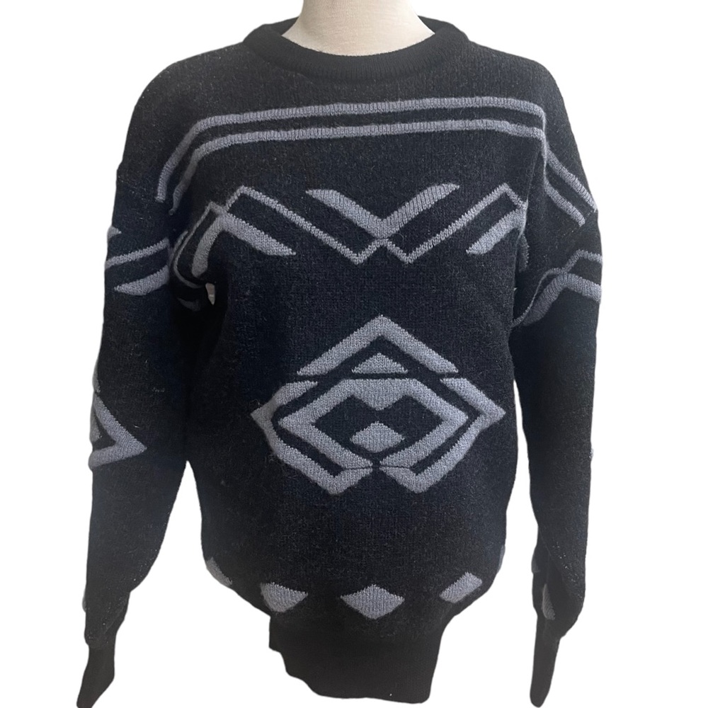 WOMENS MEISTER grey black??SKI SWEATER Large grey HONG KONG 100% new wool